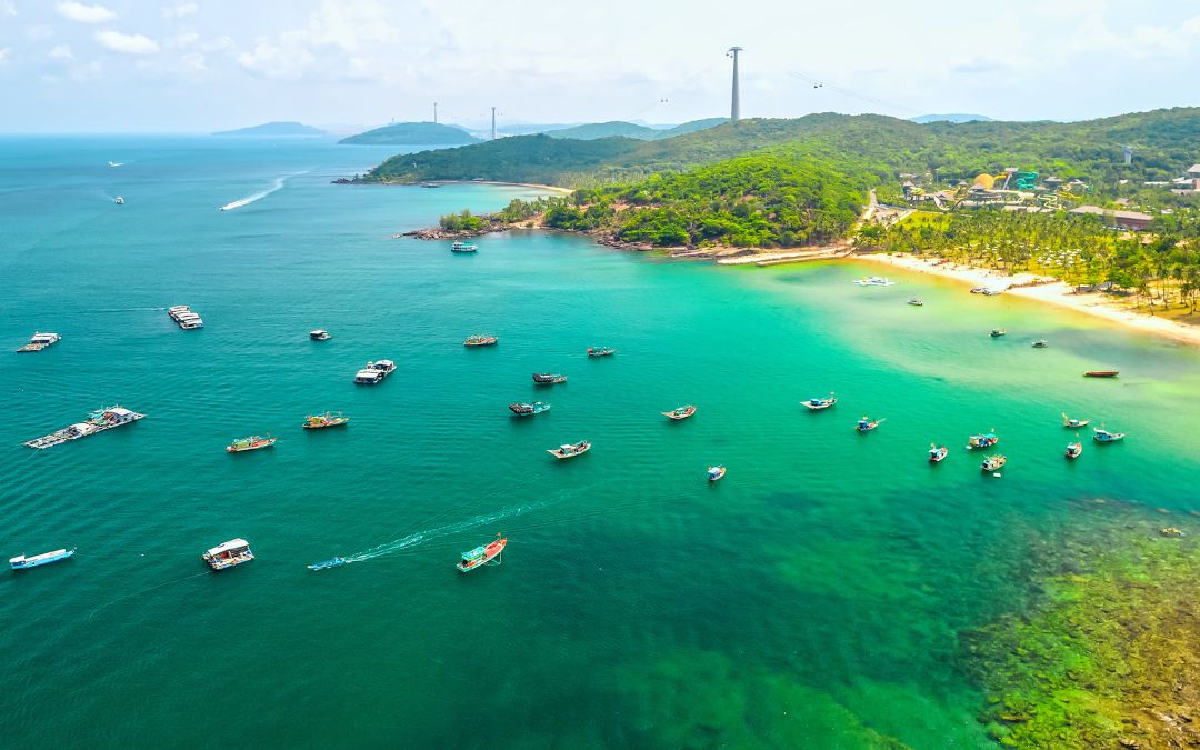 phu-quoc-or-nha-trang-1