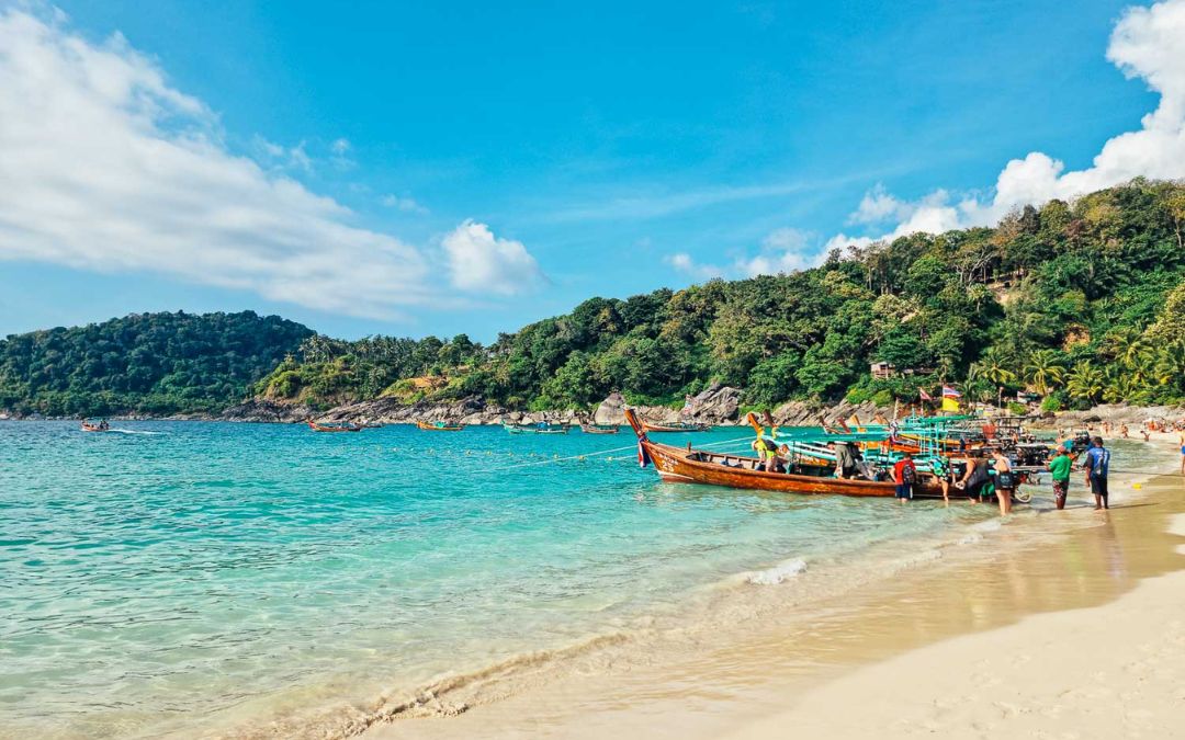 phuket-beach-holidays-4-freedom-beach
