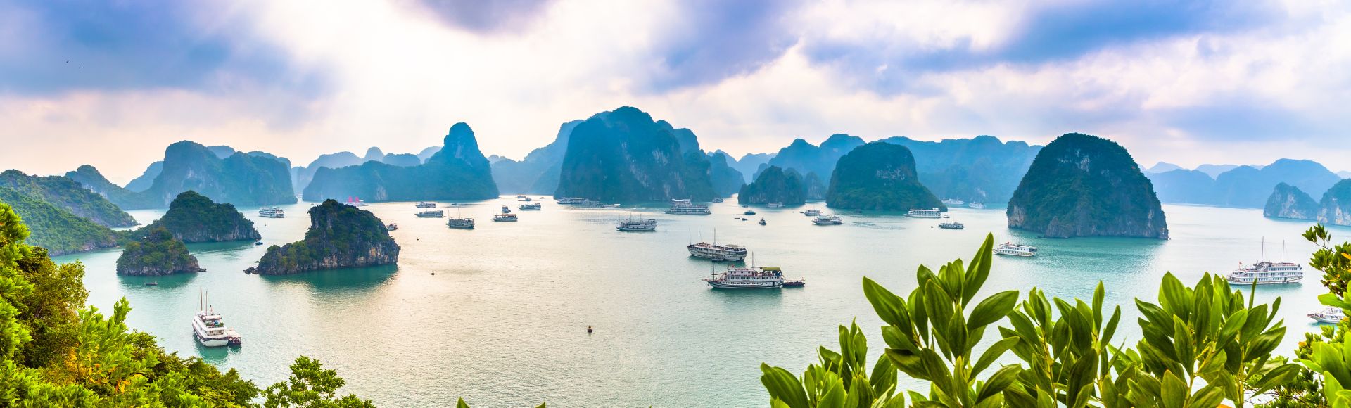 15 Unmissable Halong Bay Attractions for Adventurers & Nature Lovers