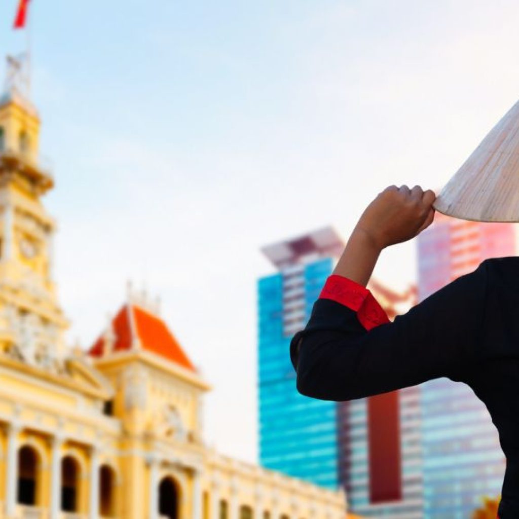 10 Essential Tips: What to Know When Traveling to Vietnam