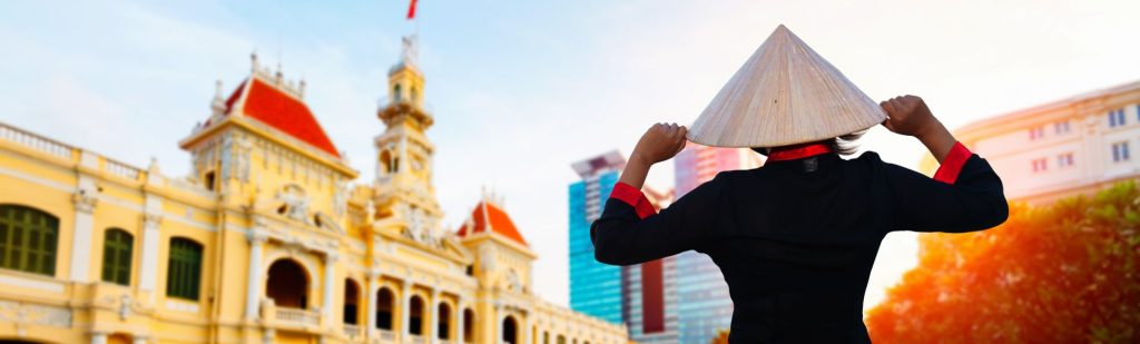 10 Essential Tips: What to Know When Traveling to Vietnam