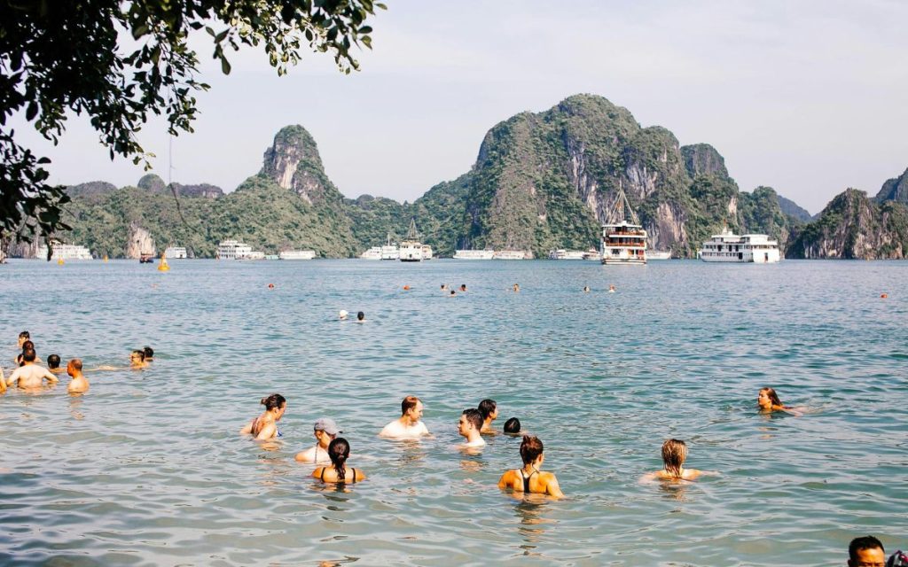 ho-chi-minh-to-hanoi-23