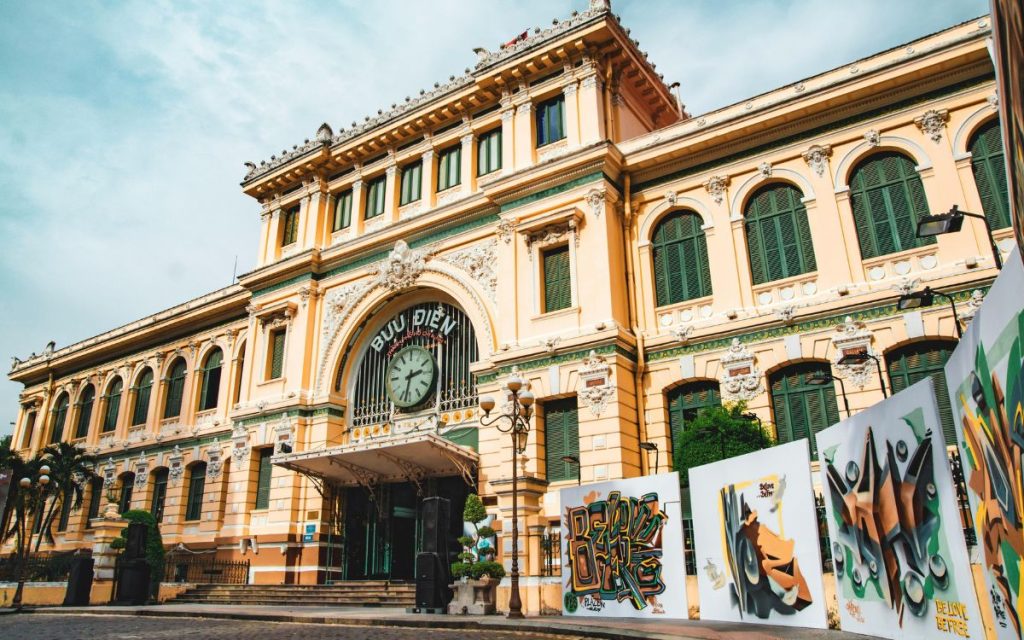ho-chi-minh-to-hanoi-5-saigon-central-post-office